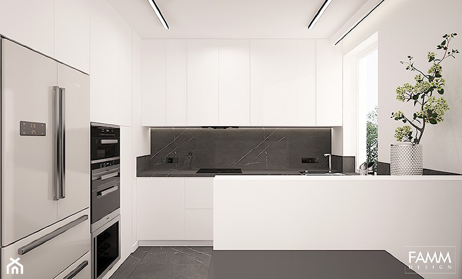 WHITE & BLACK - Średnia zamknięta biała czarna z zabudowaną lodówką z nablatowym zlewozmywakiem kuchnia w kształcie litery l z wyspą lub półwyspem z oknem z marmurem nad blatem kuchennym, styl minimalistyczny - zdjęcie od FAMM DESIGN