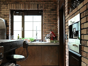 SESJA ZDJĘCIOWA - WOŁOMIN - Z zabudowaną lodówką kuchnia, styl industrialny - zdjęcie od FAMM DESIGN