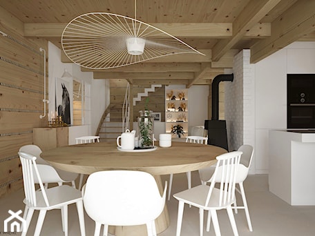 Aranżacje wnętrz - Jadalnia: Dom drewniany - Średnia biała jadalnia w kuchni, styl skandynawski - ELEMENTY. Przeglądaj, dodawaj i zapisuj najlepsze zdjęcia, pomysły i inspiracje designerskie. W bazie mamy już prawie milion fotografii!