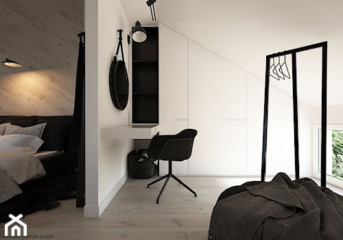 Poddasze - Mała garderoba przy sypialni na poddaszu z oknem, styl minimalistyczny - zdjęcie od ELEMENTY