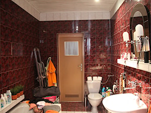 Łazienka w kamieniu i drewnie - Średnia bez okna z punktowym oświetleniem łazienka, styl tradycyjny - zdjęcie od PX3 Pracownia Projektowa Prokopowicz