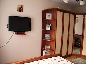 Kobieca sypialnia - Średnia beżowa sypialnia, styl tradycyjny - zdjęcie od PX3 Pracownia Projektowa Prokopowicz