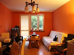 Pastelowe mieszkanie na wynajem - Mały pomarańczowy salon z jadalnią - zdjęcie od PX3 Pracownia Projektowa Prokopowicz