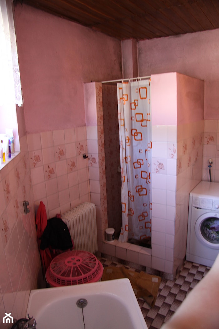 Łazienka na trójkącie - Średnia bez okna z pralką / suszarką łazienka - zdjęcie od PX3 Pracownia Projektowa Prokopowicz - Homebook
