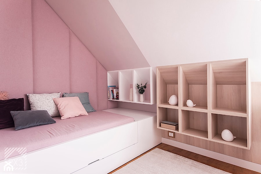 Pudrowo-miętowy pokój 6-letniej Zosi - Mały różowy pokój dziecka dla dziecka dla nastolatka dla dziewczynki, styl nowoczesny - zdjęcie od PX3 Pracownia Projektowa Prokopowicz