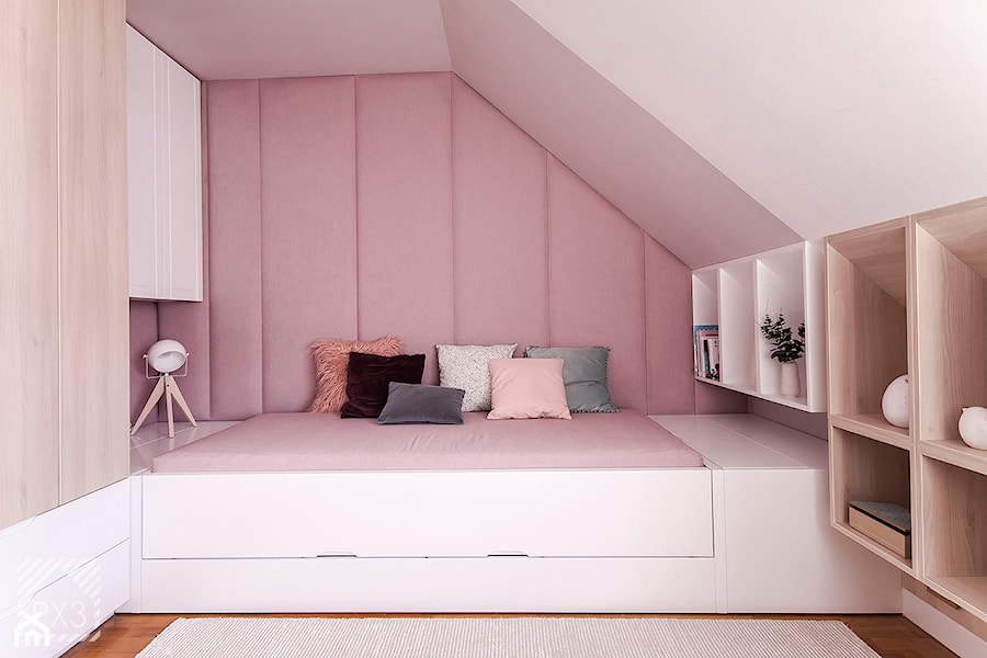 Pudrowo-miętowy pokój 6-letniej Zosi - Mały różowy pokój dziecka dla dziecka dla nastolatka dla dziewczynki, styl nowoczesny - zdjęcie od PX3 Pracownia Projektowa Prokopowicz