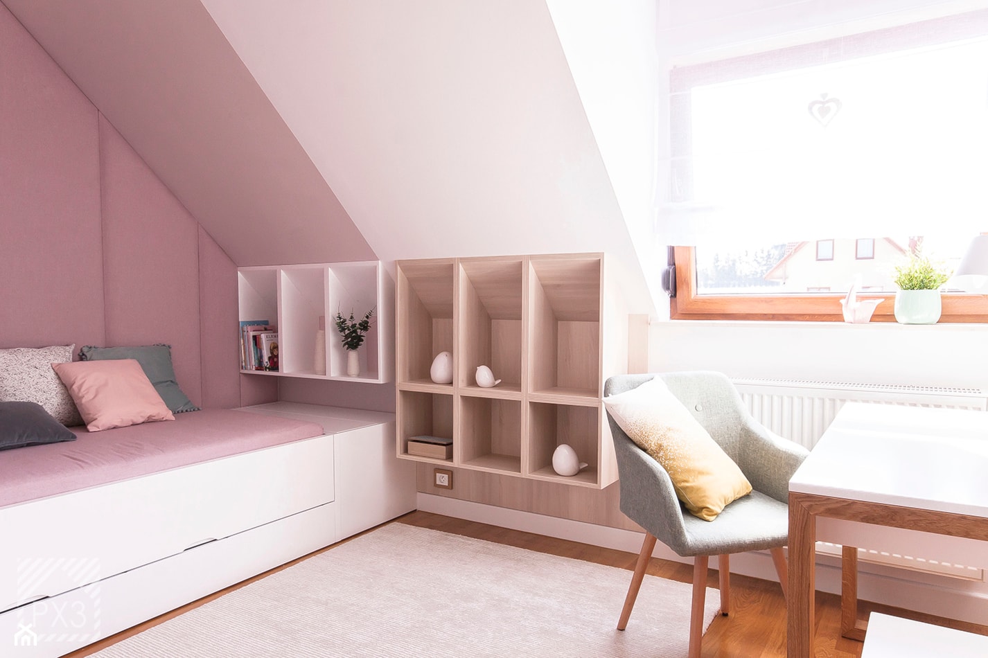 Pudrowo-miętowy pokój 6-letniej Zosi - Mały biały różowy pokój dziecka dla dziecka dla nastolatka dla dziewczynki, styl nowoczesny - zdjęcie od PX3 Pracownia Projektowa Prokopowicz - Homebook