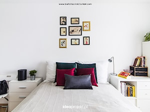 Projekt mieszkania w Gdańsku - Średnia biała sypialnia, styl skandynawski - zdjęcie od idea projekt