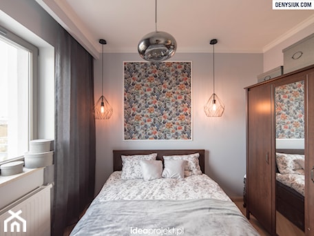 Aranżacje wnętrz - Sypialnia: Apartament w Gdansku - Mała szara sypialnia, styl nowoczesny - idea projekt. Przeglądaj, dodawaj i zapisuj najlepsze zdjęcia, pomysły i inspiracje designerskie. W bazie mamy już prawie milion fotografii!