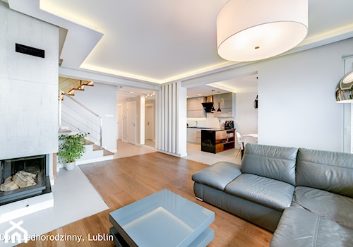 Dom jednorodzinny ul.Goplan Lublin - Duży biały salon, styl minimalistyczny - zdjęcie od Auraprojekt
