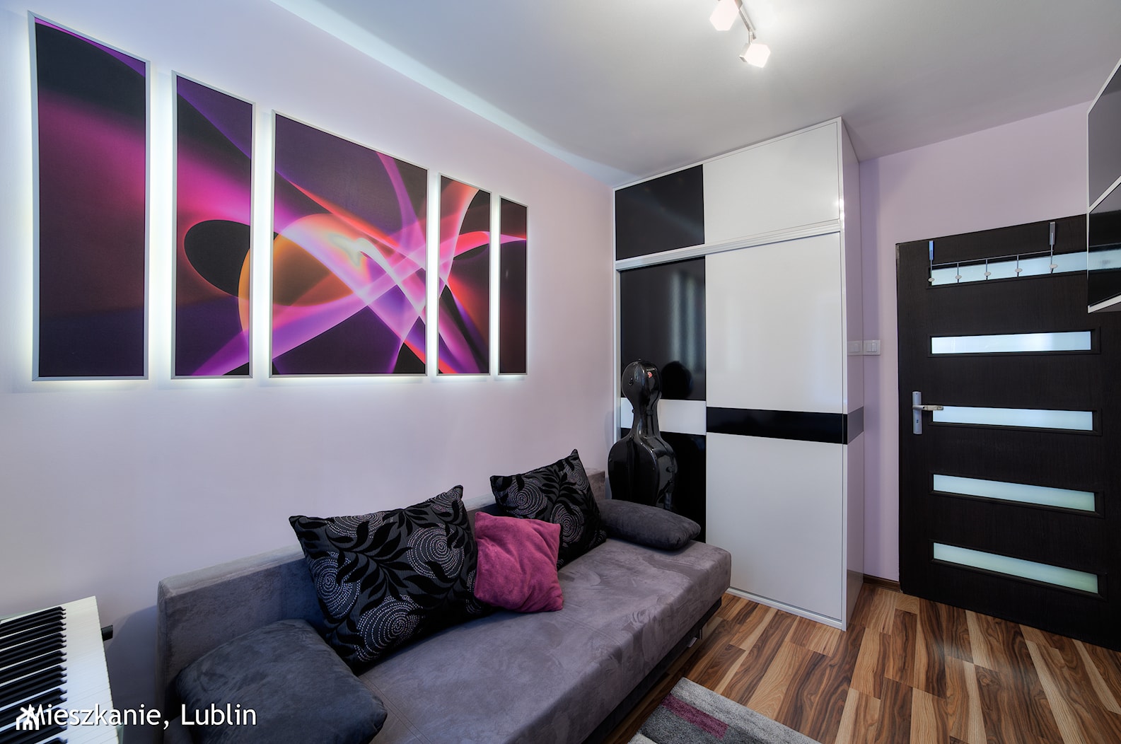 metamorfoza mieszkania 60m2 ul.agatowa lublin - Małe w osobnym pomieszczeniu z sofą szare biuro, styl nowoczesny - zdjęcie od Auraprojekt - Homebook
