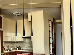 apartament II SUNHILL Lublin - Średnia beżowa jadalnia w kuchni, styl minimalistyczny - zdjęcie od Auraprojekt
