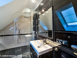 Dom jednorodzinny Warszawa - Średnia łazienka z oknem, styl nowoczesny - zdjęcie od Auraprojekt