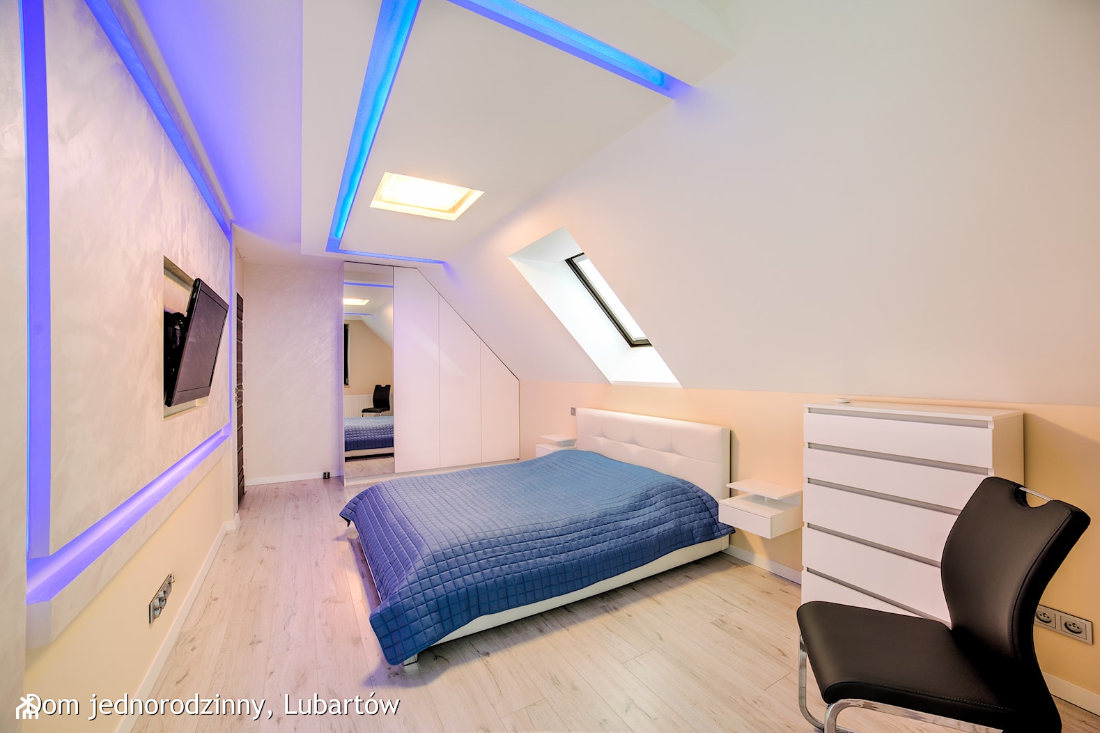 Dom jednorodzinny Lubartów - Średnia duża beżowa szara sypialnia na poddaszu, styl nowoczesny - zdjęcie od Auraprojekt - Homebook