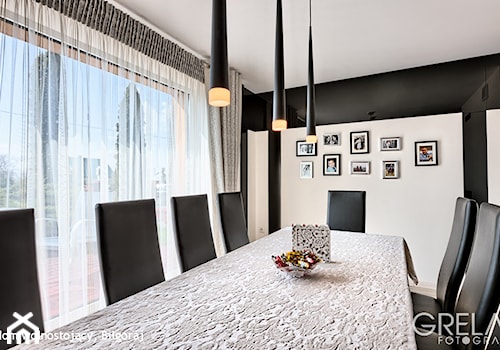 Dom jednorodzinny Majdan Stary - Średnia czarna szara jadalnia jako osobne pomieszczenie, styl nowoczesny - zdjęcie od Auraprojekt