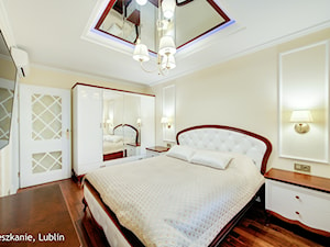 Średnia beżowa sypialnia, styl tradycyjny - zdjęcie od Auraprojekt