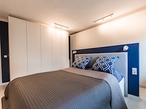 Mieszkanie na wynajem Zielona Góra - Średnia beżowa niebieska sypialnia, styl nowoczesny - zdjęcie od StanglewiczDizajn