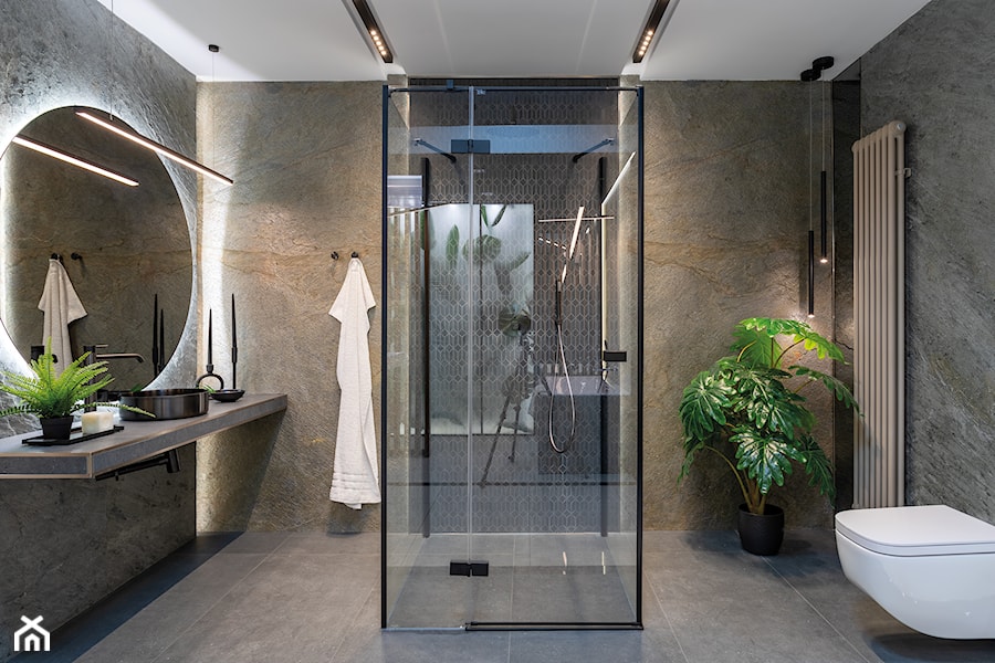 Łazienka z prysznicem – inspiracja z ciemnym kamieniem - zdjęcie od Maxfliz Salony Wyposażenia Wnętrz