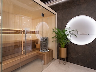 Kremowa łazienka z sauną