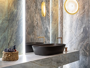 Elegancka łazienka z prysznicem i dwiema umywalkami - zdjęcie od Maxfliz Salony Wyposażenia Wnętrz