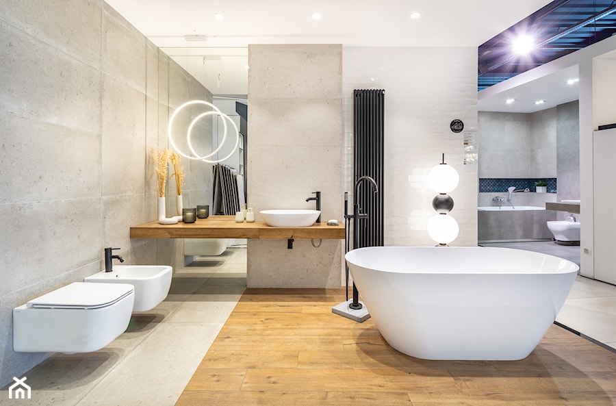 Nowoczesna łazienka z wanną – inspiracja z betonem i drewnem - zdjęcie od Maxfliz Salony Wyposażenia Wnętrz