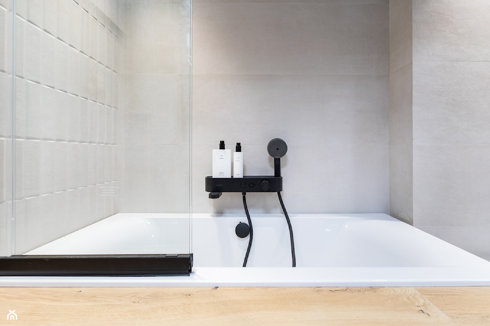 Łazienka w stylu japandi – minimalizm, funkcjonalność i harmonia - zdjęcie od Maxfliz Salony Wyposażenia Wnętrz - Homebook