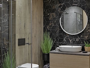 Łazienka z czarną mozaiką i płytkami drewnopodobnymi - zdjęcie od Maxfliz Salony Wyposażenia Wnętrz