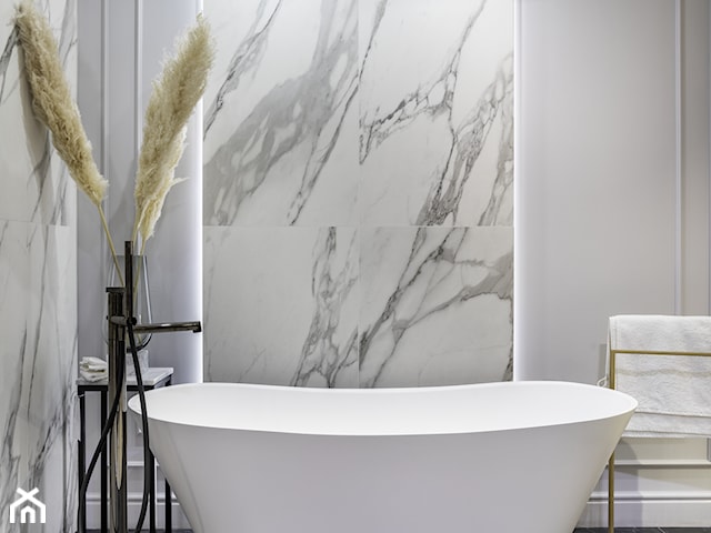 Elegancka łazienka: harmonijne połączenie klasyki z nowoczesnością