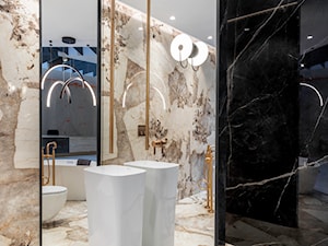 Elegancka łazienka z wanną i otwartym prysznicem - zdjęcie od Maxfliz Salony Wyposażenia Wnętrz