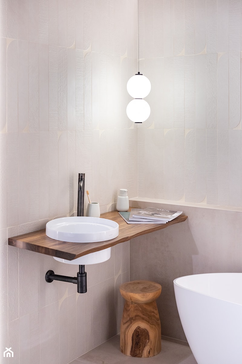 Jasna łazienka w stylu japandi - zdjęcie od Maxfliz Salony Wyposażenia Wnętrz