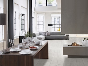 Podłogi Villeroy & Boch - Średnia szara jadalnia w salonie, styl nowoczesny - zdjęcie od SWISS KRONO