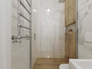 Mieszkanie w kamienicy - Mała bez okna z marmurową podłogą łazienka, styl glamour - zdjęcie od Przestrzenie