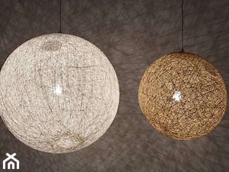 Aranżacje wnętrz - : Lampa wisząca - CustomForm - Moon - DecoMania.pl. Przeglądaj, dodawaj i zapisuj najlepsze zdjęcia, pomysły i inspiracje designerskie. W bazie mamy już prawie milion fotografii!