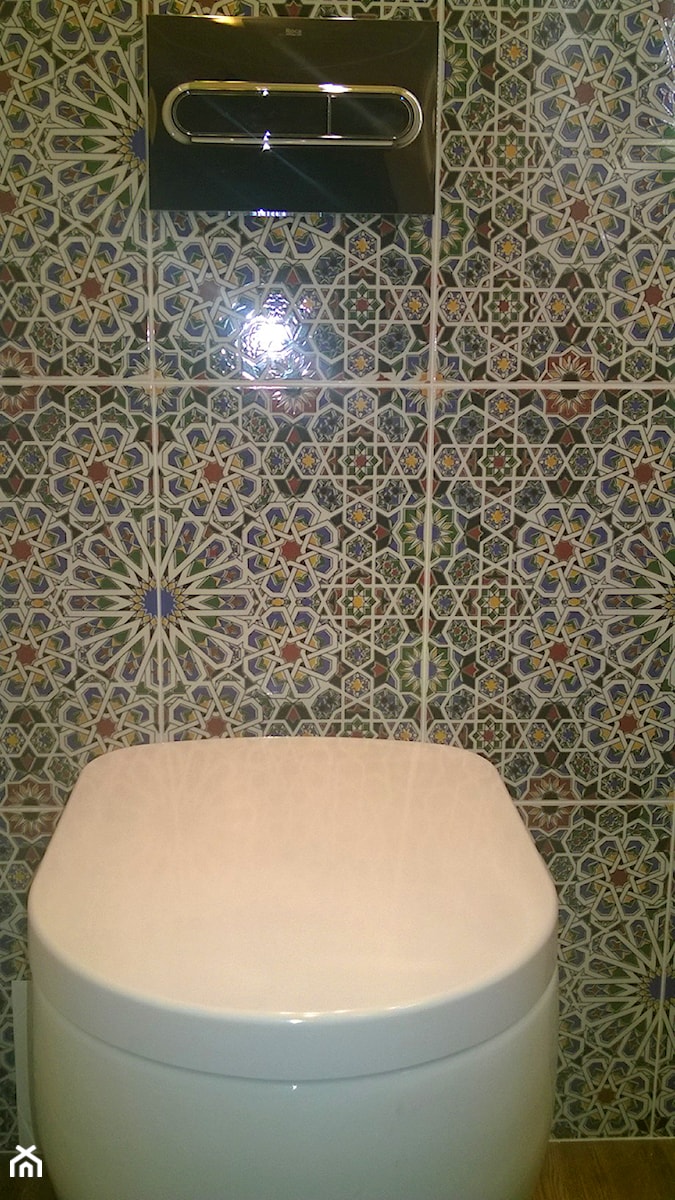 Płytki Mattullah - ceramiczne płytki z Maroka jako dekor na ścianiach w łązience - zdjęcie od Kolory Maroka