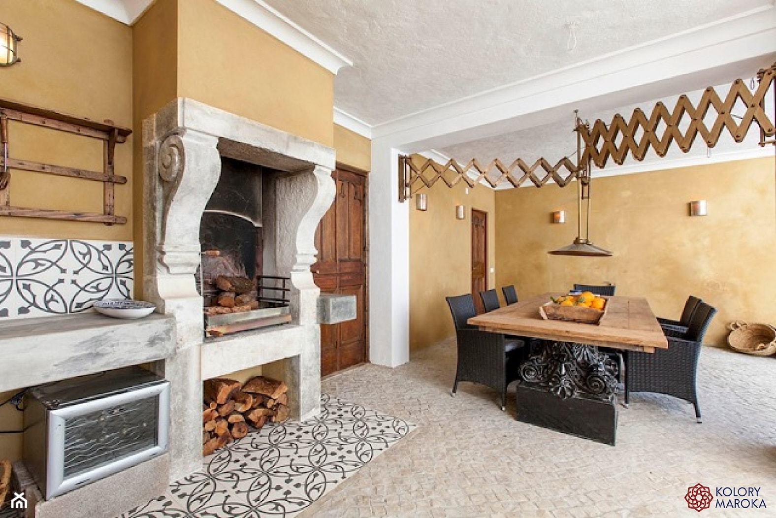Płytki cementowe w kuchni na ścianie - zdjęcie od Kolory Maroka - Homebook
