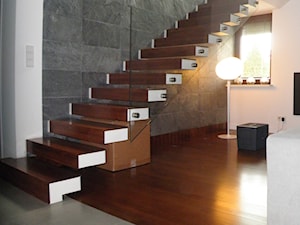 schody pólkowe, balustrada szyba - zdjęcie od SCHODMAR