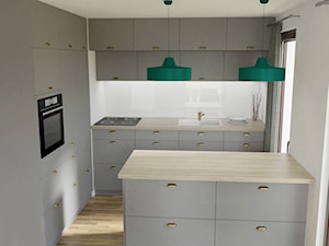 Zielony projekt - Mała otwarta biała z zabudowaną lodówką z podblatowym zlewozmywakiem kuchnia w kształcie litery l z wyspą lub półwyspem z oknem, styl tradycyjny - zdjęcie od ASK- projektowanie wnętrz