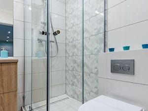 Minimalistyczna łązienka z prysznicem - zdjęcie od Kolektyw D2