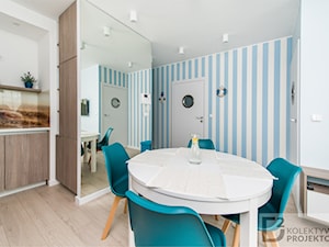 Turkusowe mieszkanie wakacyjne nad morzem - Salon, styl nowoczesny - zdjęcie od Kolektyw D2