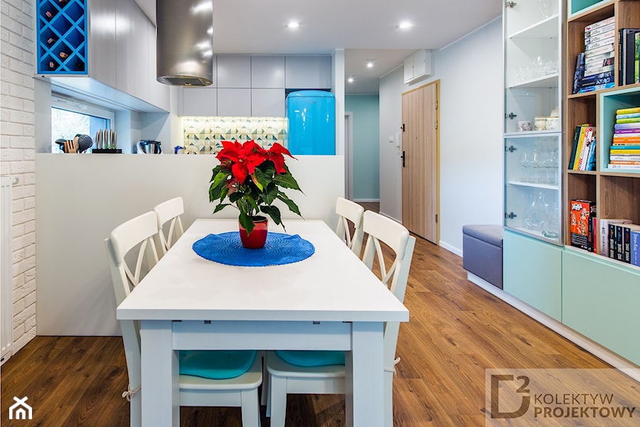 Nowoczesne mieszkanie "Niebieskie" - Średnia szara jadalnia w kuchni, styl skandynawski - zdjęcie od Kolektyw D2