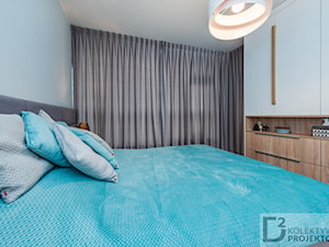 Nowoczesne mieszkanie "Niebieskie" - Mała biała sypialnia, styl skandynawski - zdjęcie od Kolektyw D2