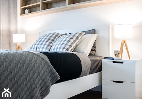 Nadwiślańska 11 (Cricoteka) - Średnia biała sypialnia, styl nowoczesny - zdjęcie od mdizajn