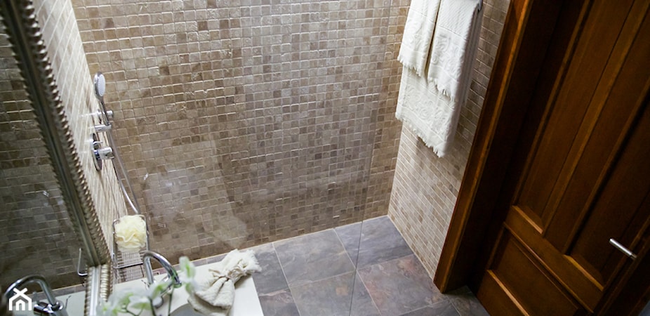 Prysznic bez brodzika: wady i zalety