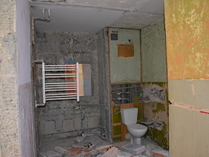 Mieszkanie z wielkiej płyty - kapitalny remont - Hol / przedpokój - zdjęcie od emotka