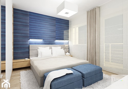 Projekt domu o pow. 125 m2 w Ożarowie Mazowieckim - Mała biała niebieska sypialnia z balkonem / tarasem, styl nowoczesny - zdjęcie od 4ma projekt