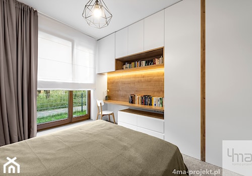 Mieszkanie 60 m2 na Bielanach - Mała biała z biurkiem sypialnia, styl skandynawski - zdjęcie od 4ma projekt