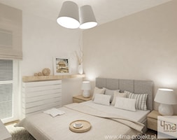 Projekt mieszkania na Bielanach o pow. 51,5 m2. - Mała średnia beżowa sypialnia z balkonem / tarasem ... - zdjęcie od 4ma projekt - Homebook