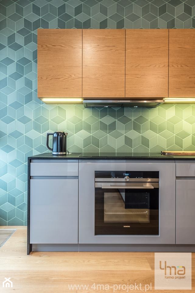 Projekt mieszkania 160 m2 na Mokotowie. - Średnia otwarta z salonem zielona z zabudowaną lodówką kuchnia jednorzędowa, styl nowoczesny - zdjęcie od 4ma projekt - Homebook