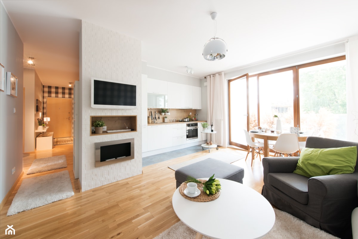 Nowoczesne mieszkanie z barwnymi akcentami - Średnia z salonem biała z zabudowaną lodówką kuchnia jednorzędowa z oknem, styl nowoczesny - zdjęcie od GALERIE VENIS - Homebook