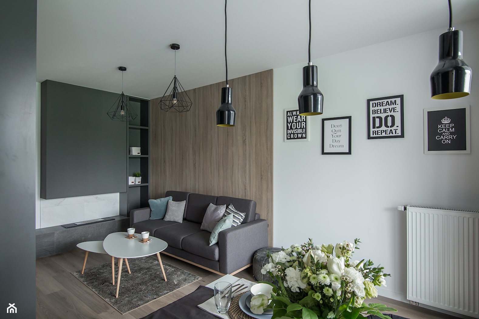 Designerskie mieszkanie w stylu nowoczesnym - Salon, styl nowoczesny - zdjęcie od GALERIE VENIS - Homebook